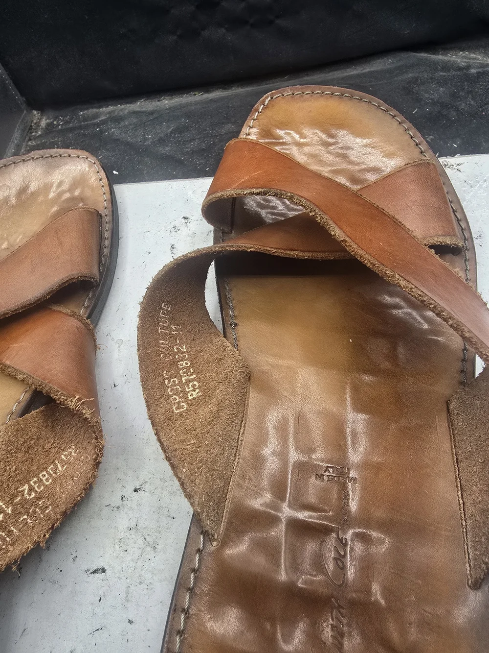 Kenneth Cole Men's Tan Leather Crossover Sandals